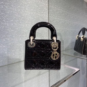 디올 LADY DIOR 미니백 M0505OWCB