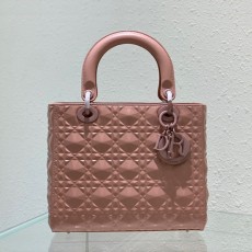 디올 LADY DIOR 미디엄백 M0565INEA