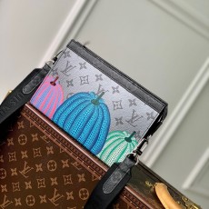 LV x YK Gaston 웨어러블 윌릿 M81972