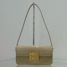 디올 Miss Dior 플랩백 M2610UWIS